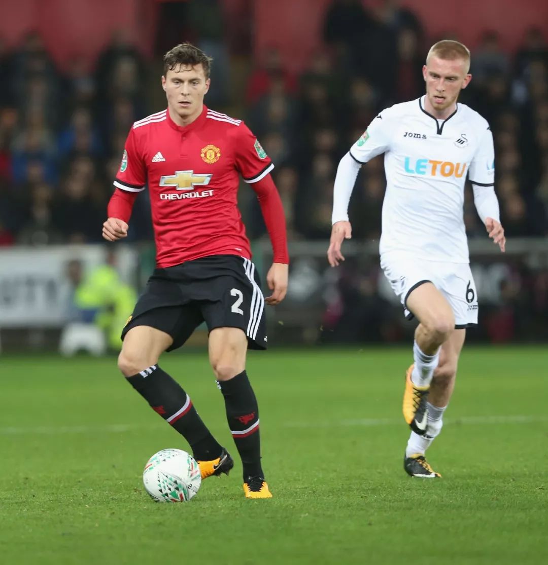 的进攻中表 的进攻中表