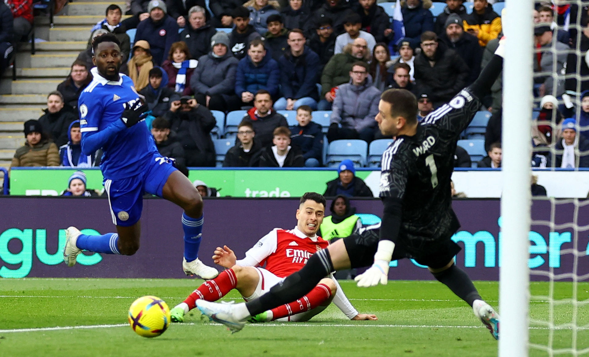 样举足轻重 样举足轻重